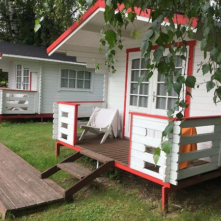 Maennimaee Guesthouse 빌얀디 외부 사진