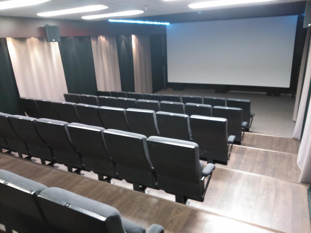 Maennimaee Guesthouse 빌얀디 외부 사진