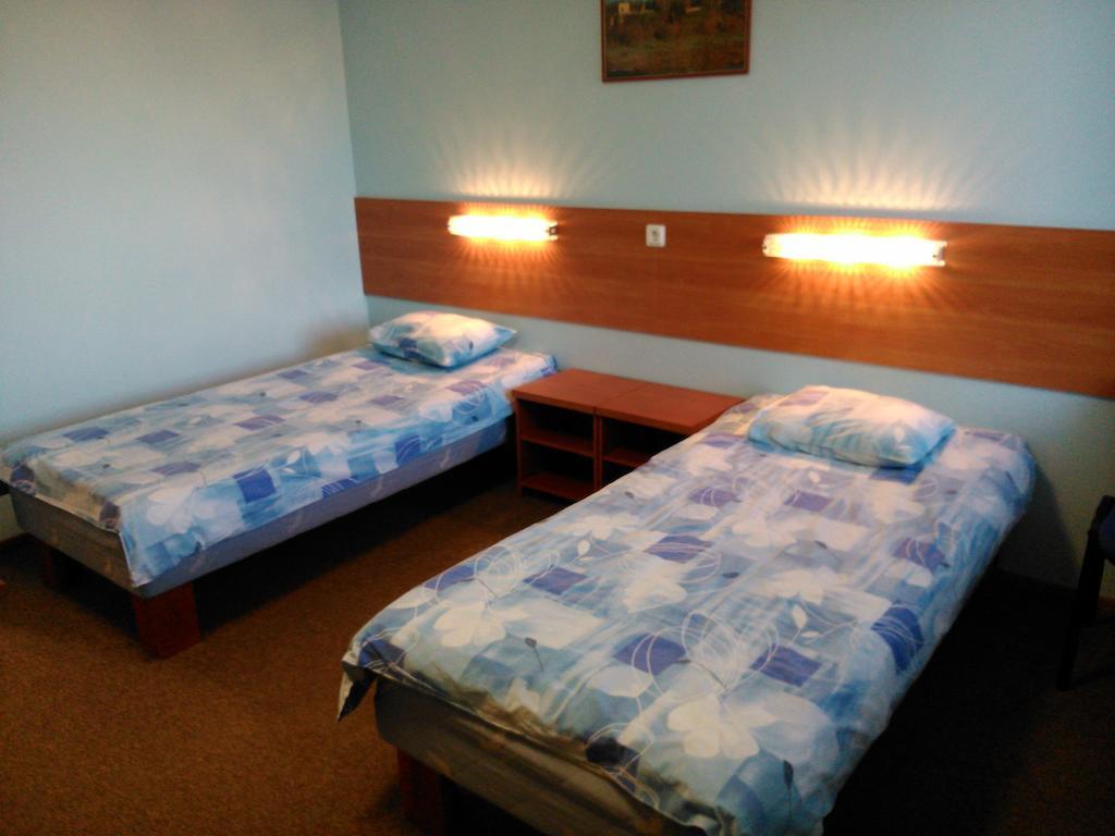 Maennimaee Guesthouse 빌얀디 객실 사진