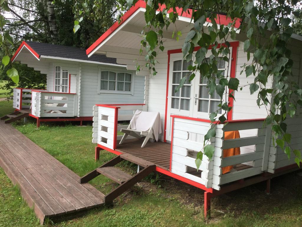 Maennimaee Guesthouse 빌얀디 외부 사진